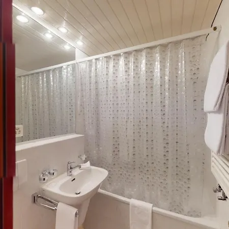 Apartment Belvair 21 *