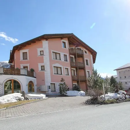 Belvair 21 Apartment
